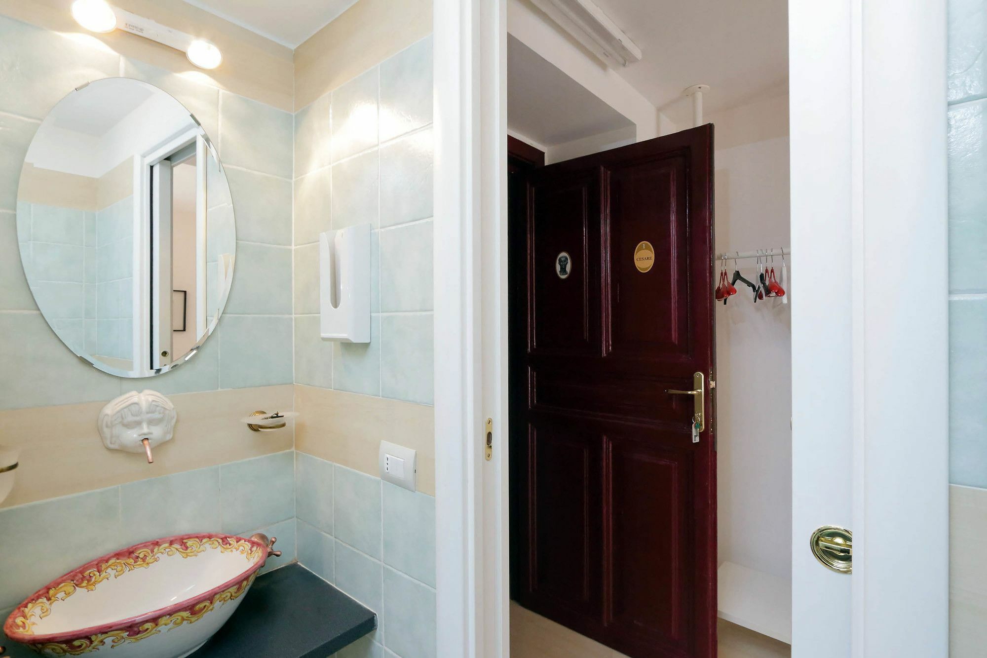 The Guesthouse โรม ภายนอก รูปภาพ