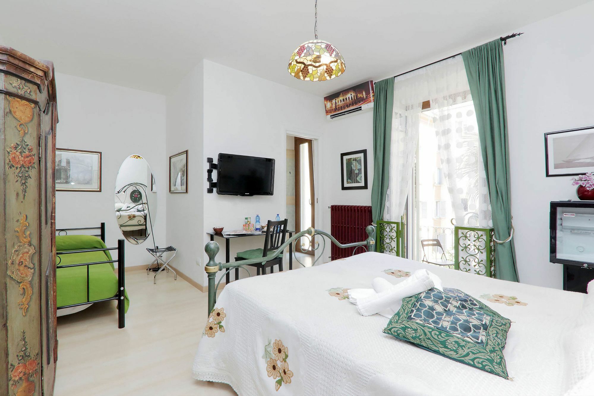 The Guesthouse โรม ภายนอก รูปภาพ
