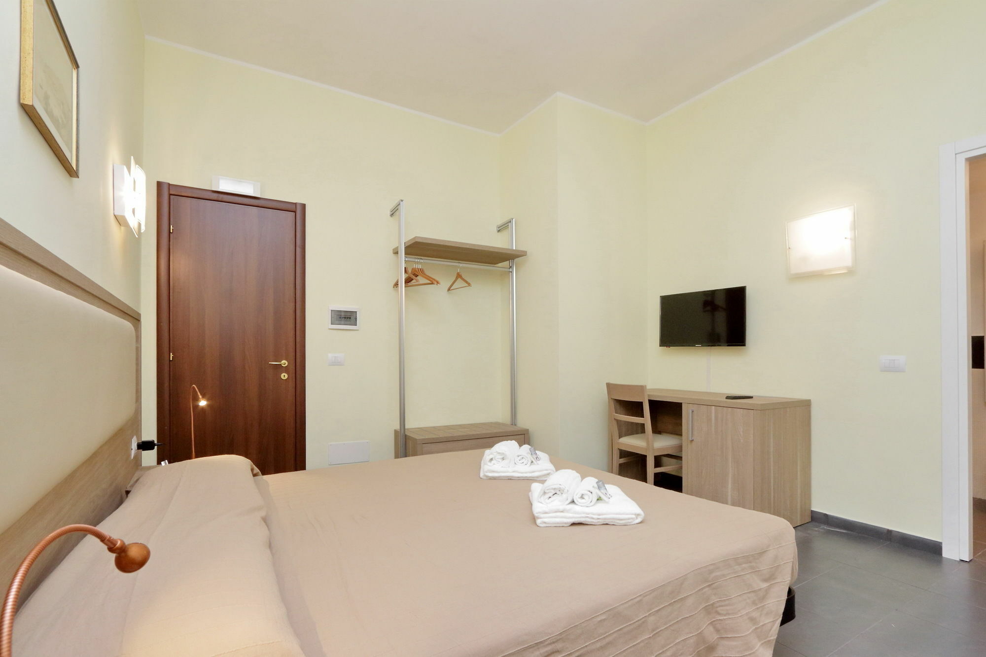 The Guesthouse โรม ภายนอก รูปภาพ